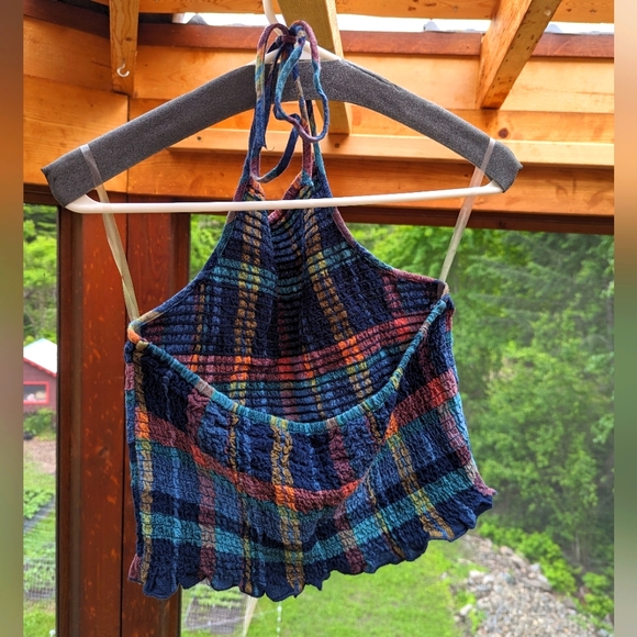 Halter smocked crop top - Picture 2 of 3